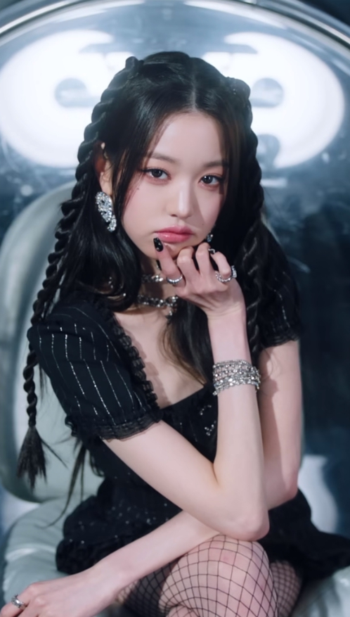CLAMOA celebrity seeding archive — 아이브 장원영4