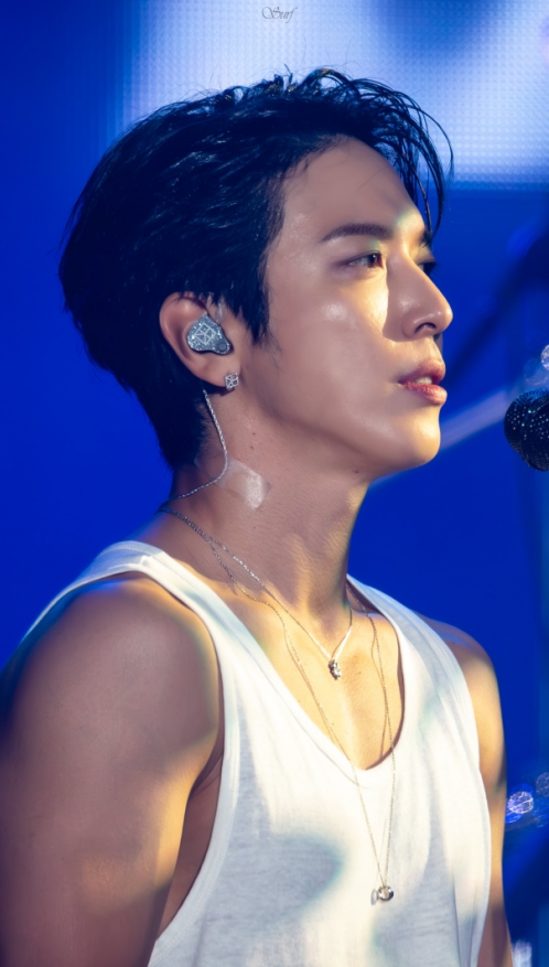 CLAMOA celebrity seeding archive — 씨엔블루 정용화